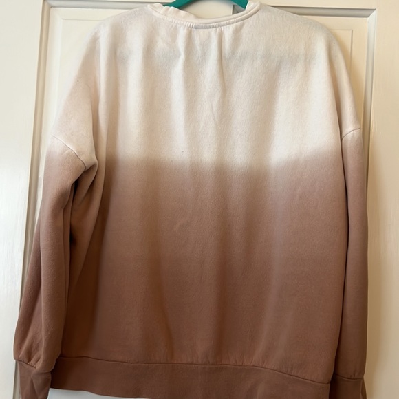 Beauty and the Beast crewneck Château de Beast ✨ - Picture 4 of 5